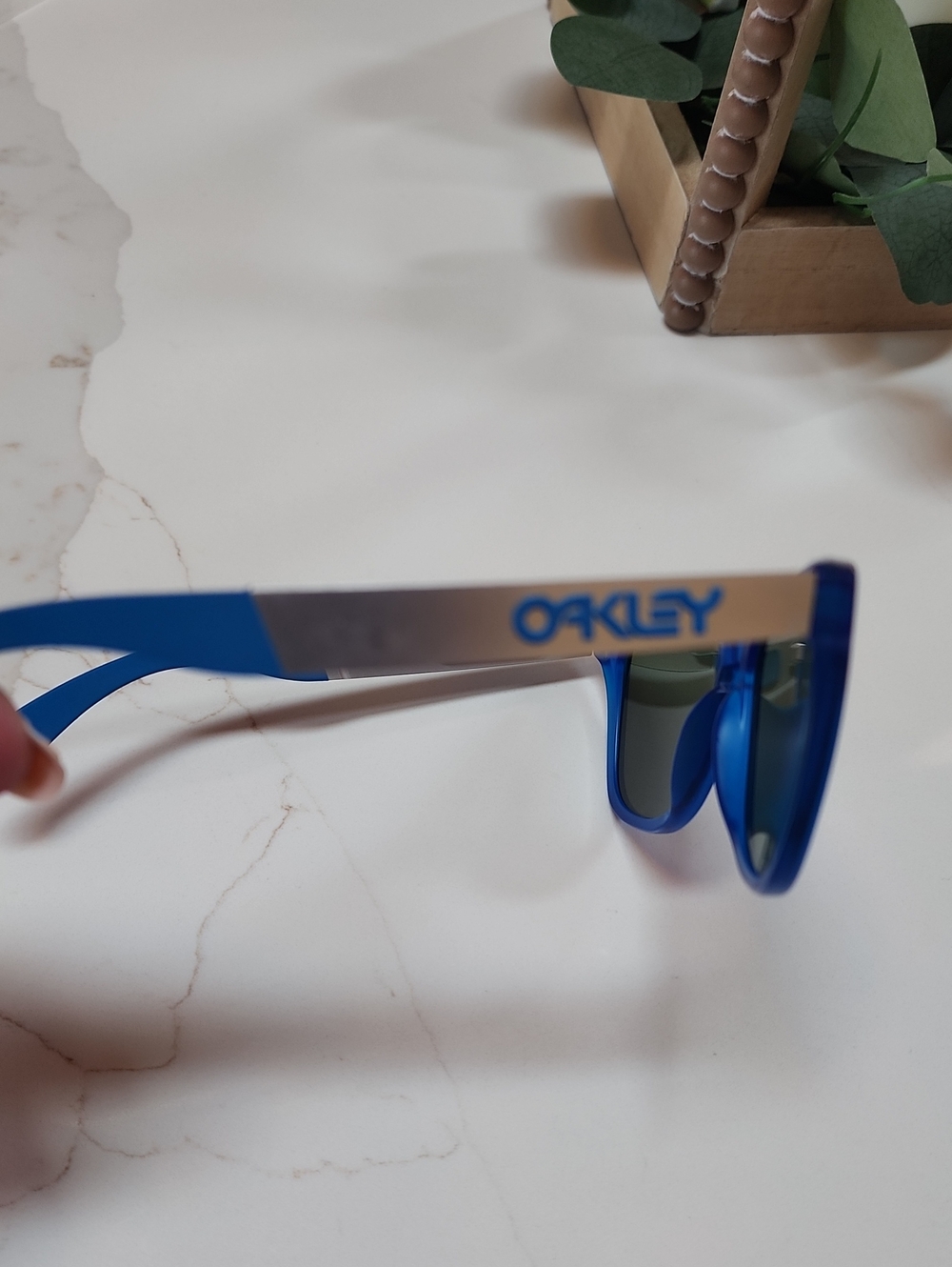 Oakley Frogskins Prizm Lens - Picture 2 of 6